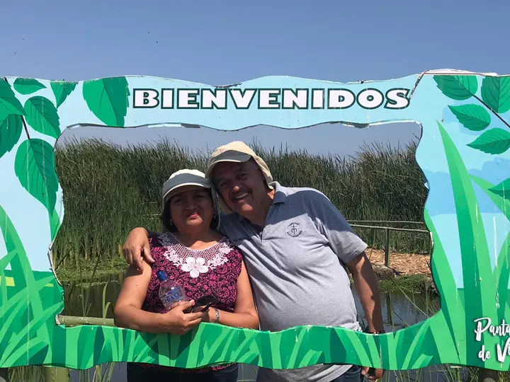 Mamá y papá de paseo juntos